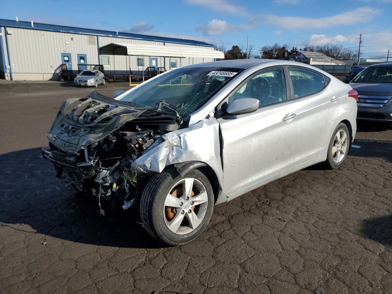 2013 HYUNDAI ELANTRA GL