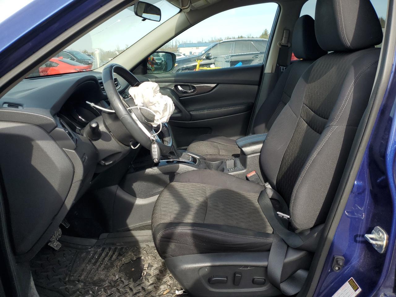 2017 NISSAN ROGUE SV - Image 7