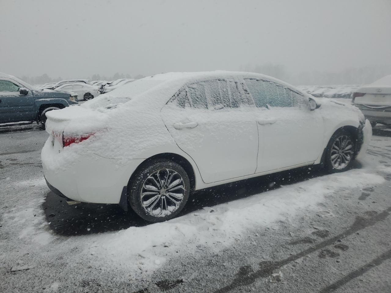2014 TOYOTA COROLLA L - Фото 3