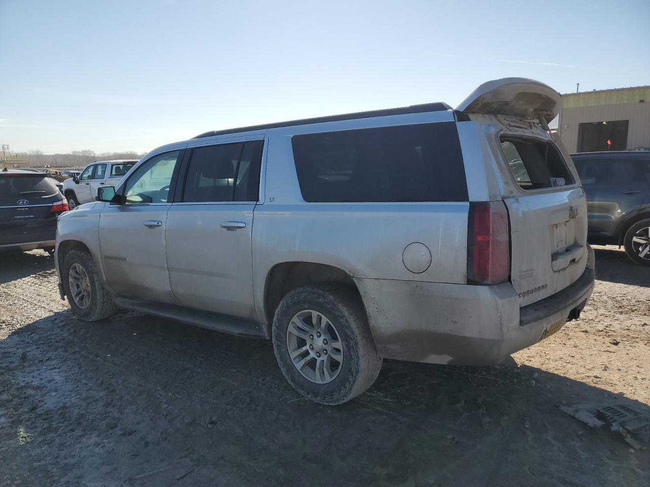 2017 CHEVROLET SUBURBAN K - Фото 2