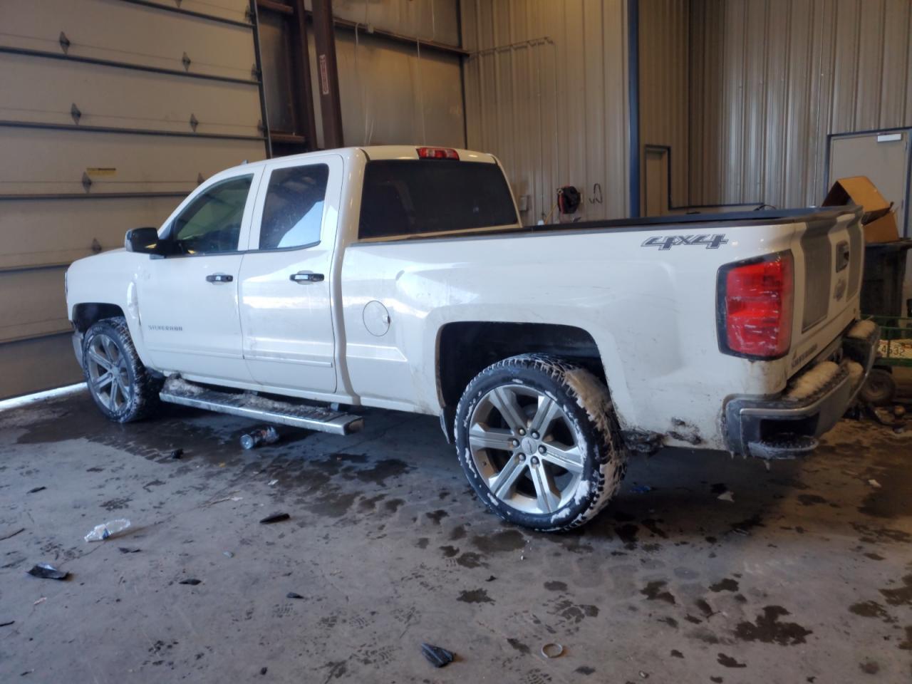 2015 CHEVROLET SILVERADO - Фото 2