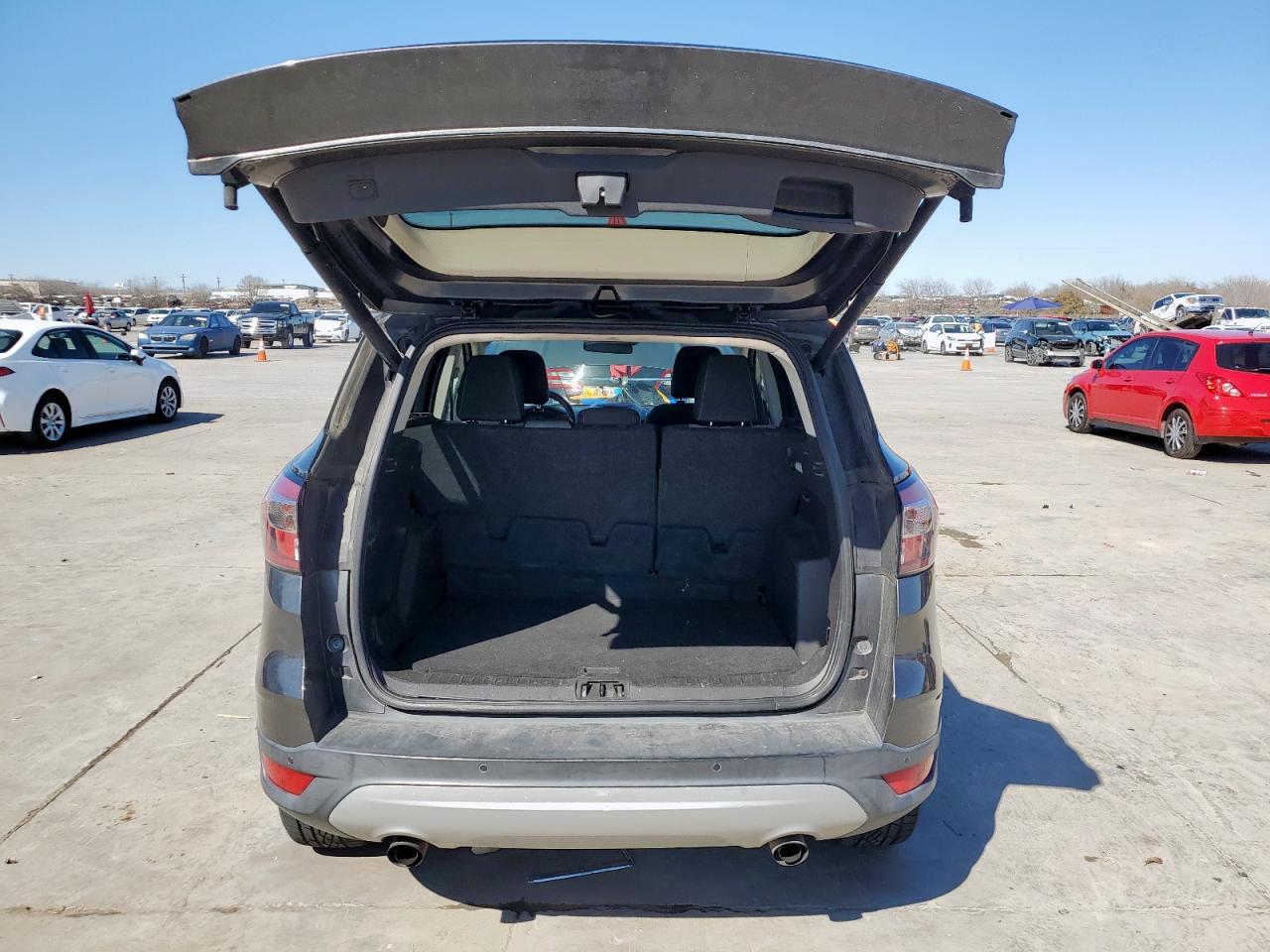 2017 FORD ESCAPE SE - Фото 6