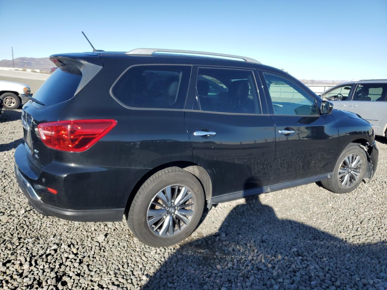 2018 NISSAN PATHFINDER - Фото 3