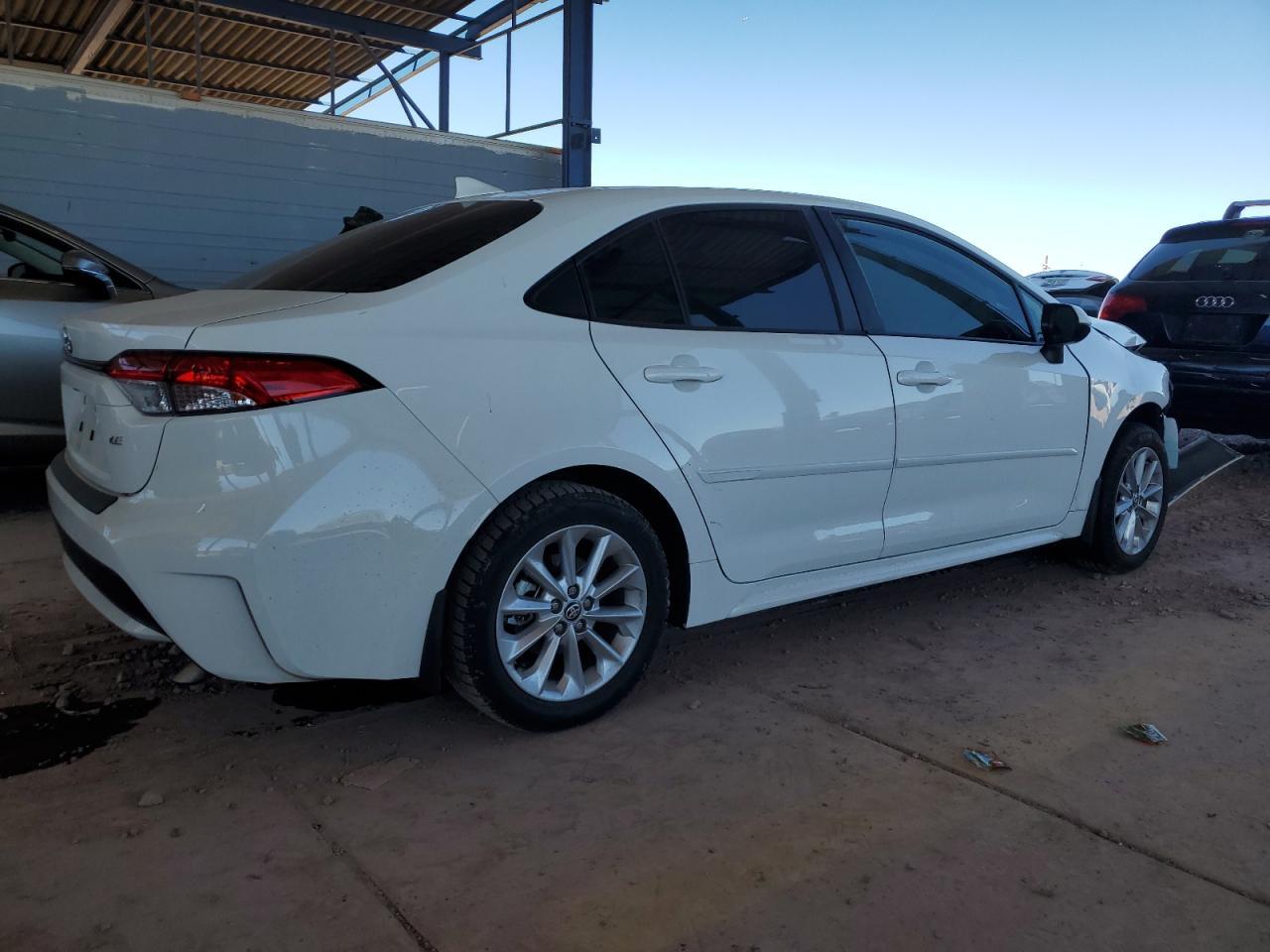 2021 TOYOTA COROLLA LE - Фото 3