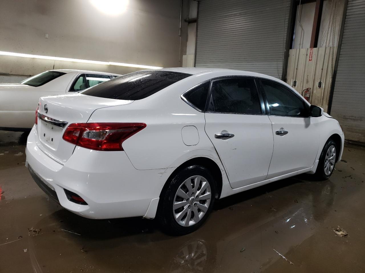 2017 NISSAN SENTRA S - Фото 3