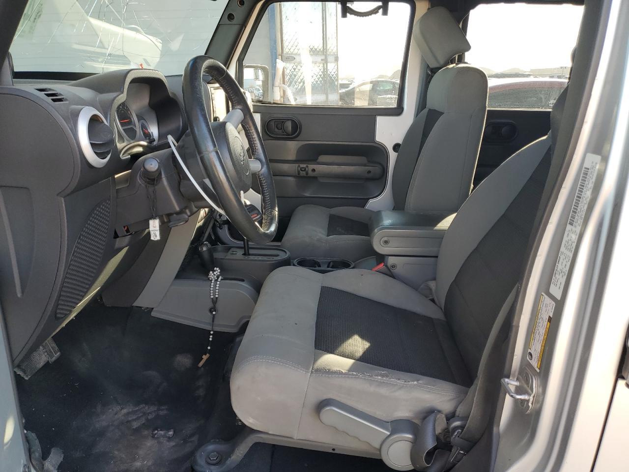 2010 JEEP WRANGLER U - Image 7