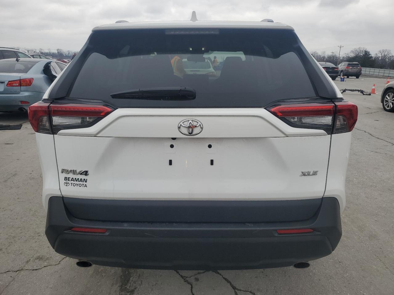 2022 TOYOTA RAV4 XLE - Image 6