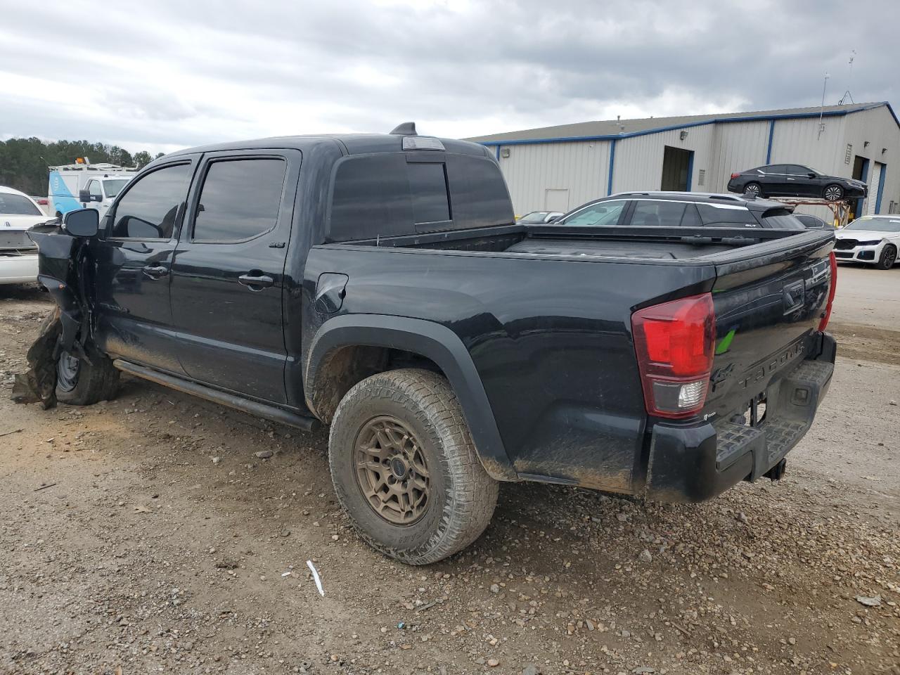 2023 TOYOTA TACOMA DOU - Фото 2