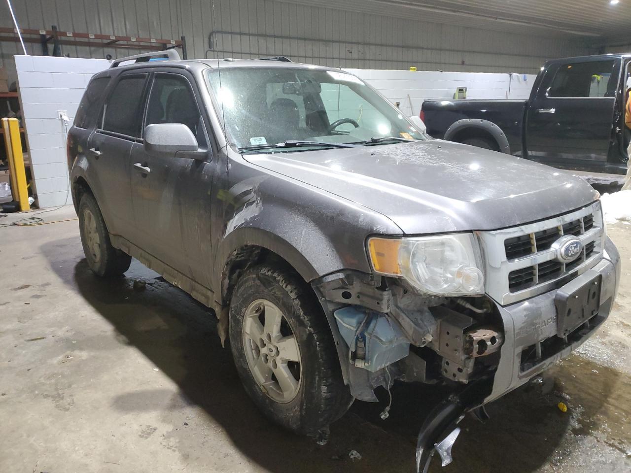 2010 FORD ESCAPE XLT - Image 4