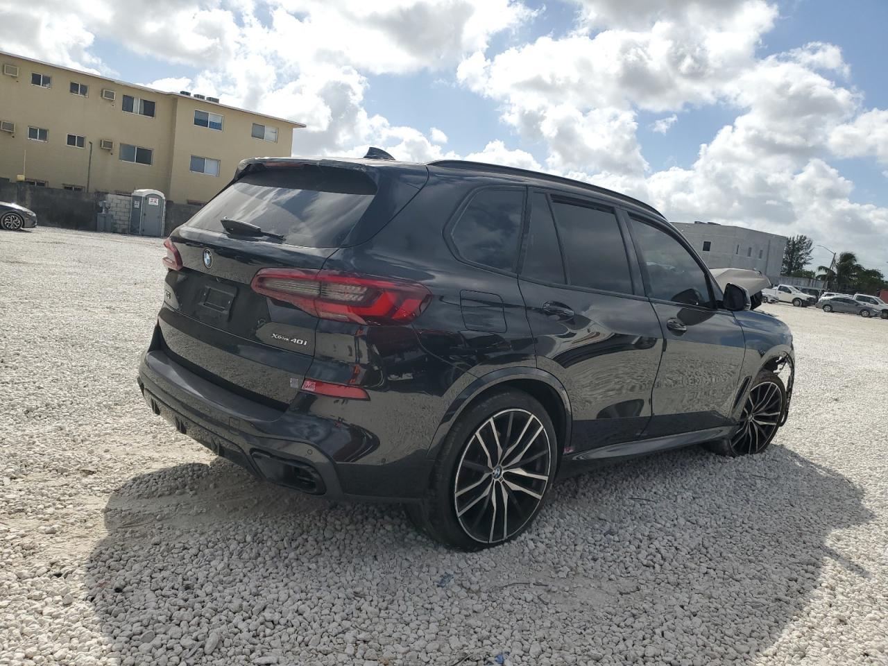 2022 BMW X5 XDRIVE4 - Фото 3