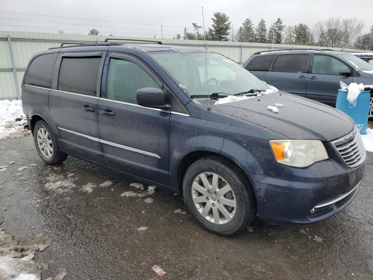 2014 CHRYSLER TOWN & COU - Фото 4