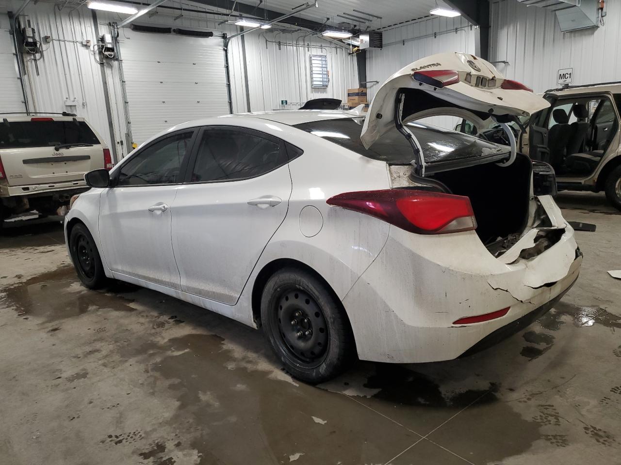 2014 HYUNDAI ELANTRA SE - Image 2