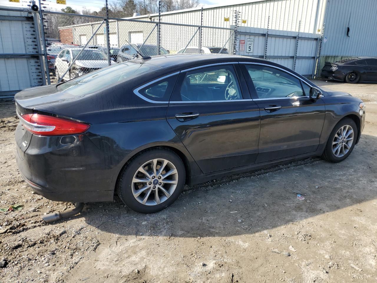 2017 FORD FUSION SE - Фото 3