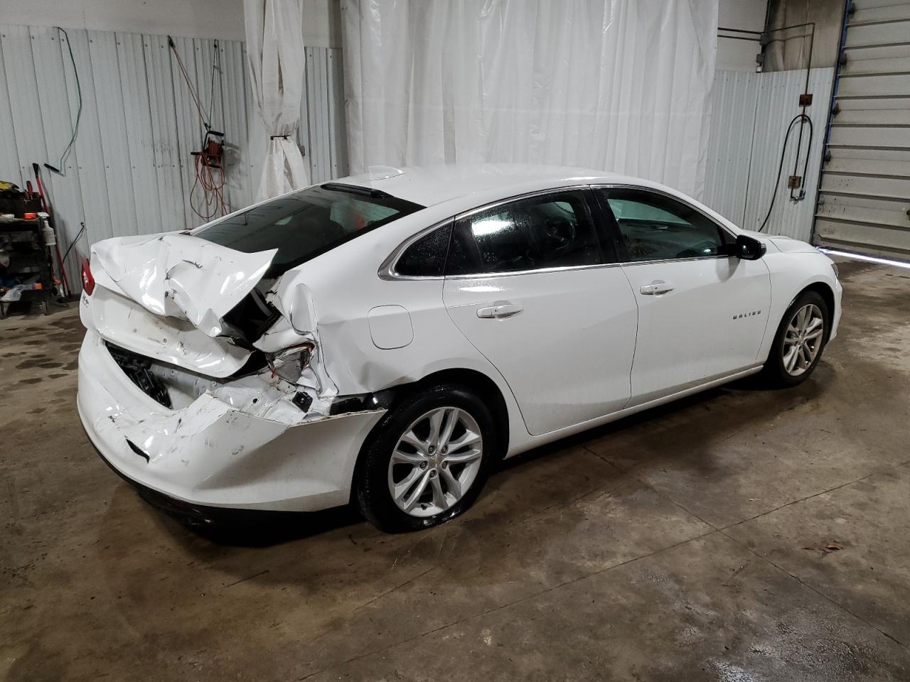 2017 CHEVROLET MALIBU LT - Image 3