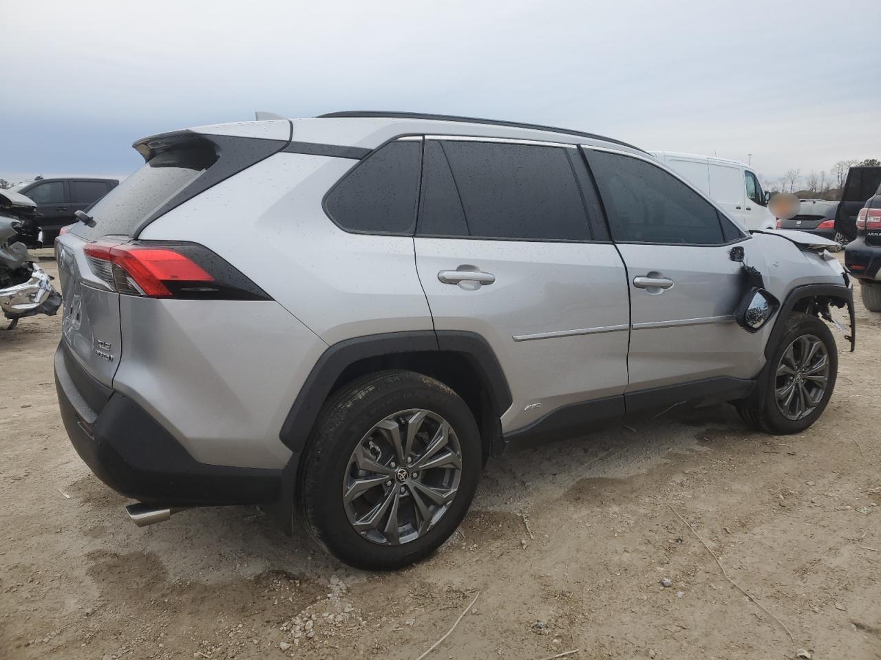 2024 TOYOTA RAV4 XLE P - Image 3