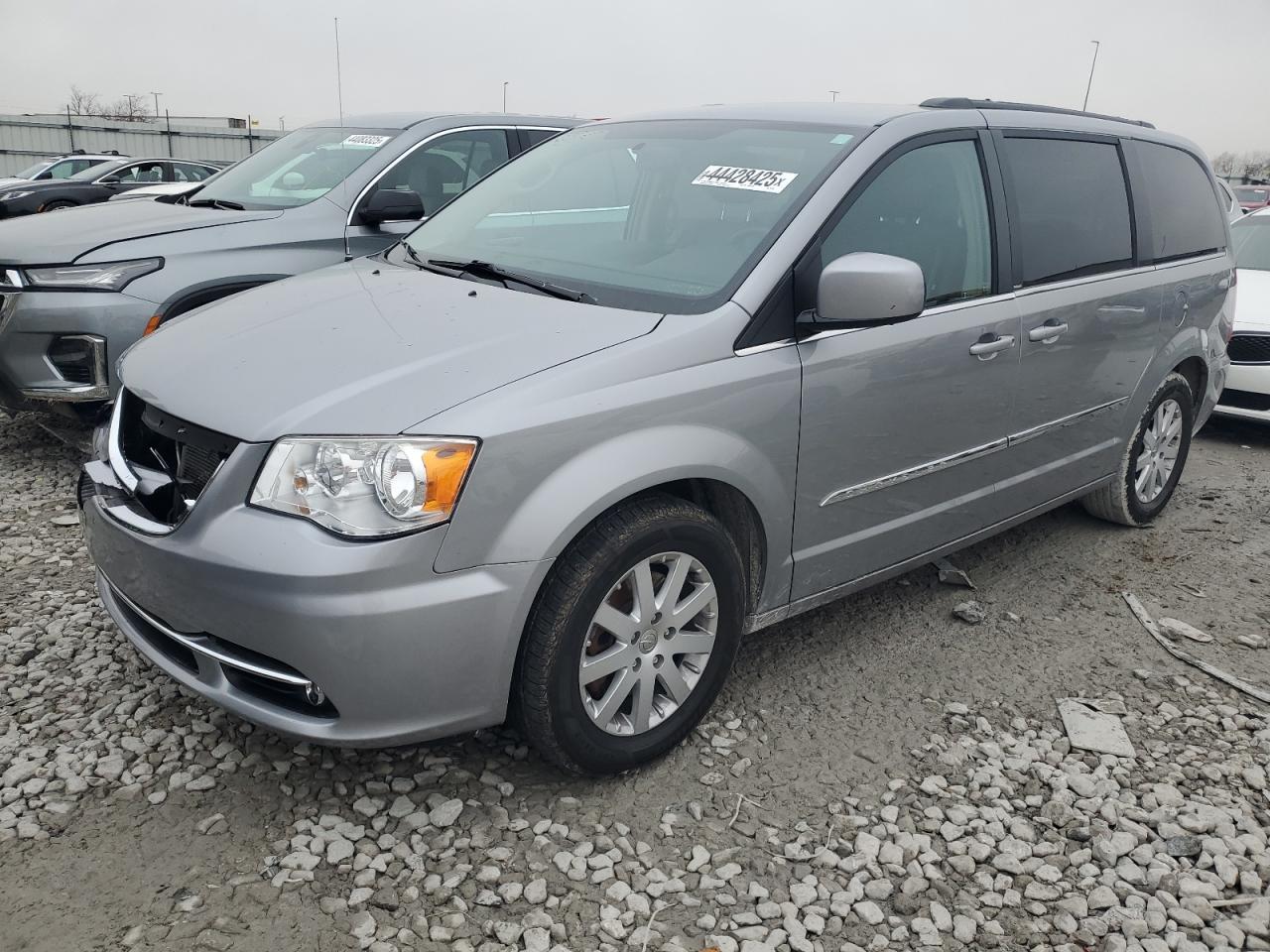 2014 CHRYSLER TOWN & COU