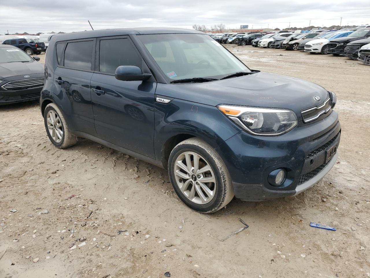 2019 KIA SOUL + - Image 4
