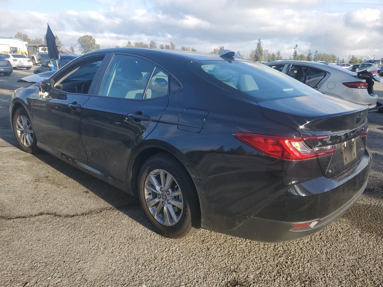 2025 TOYOTA CAMRY XSE - Фото 2
