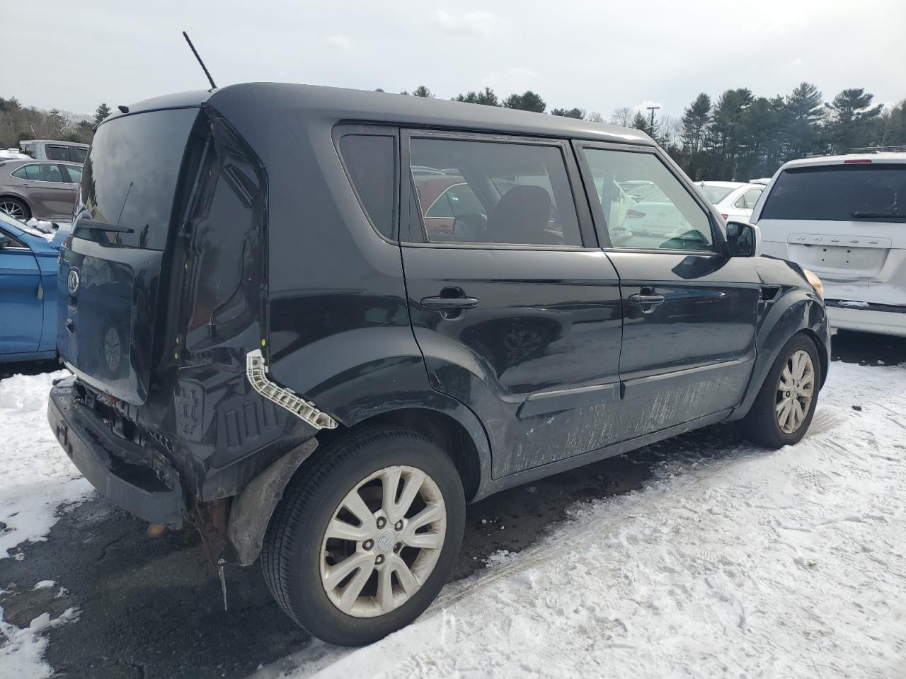 2013 KIA SOUL + - Image 3