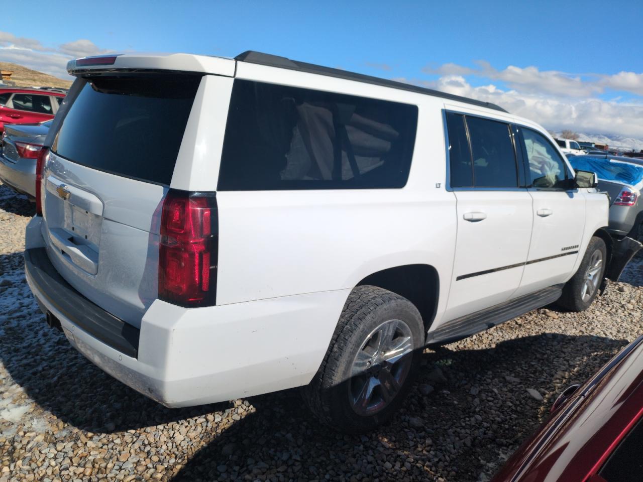 2017 CHEVROLET SUBURBAN K - Фото 3