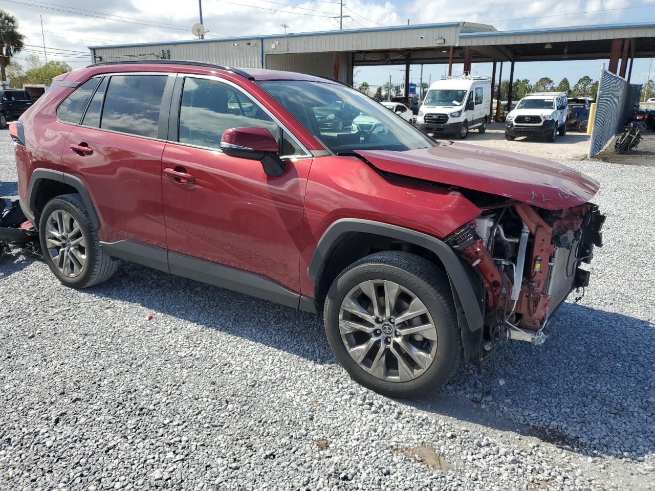 2019 TOYOTA RAV4 XLE P - Фото 4