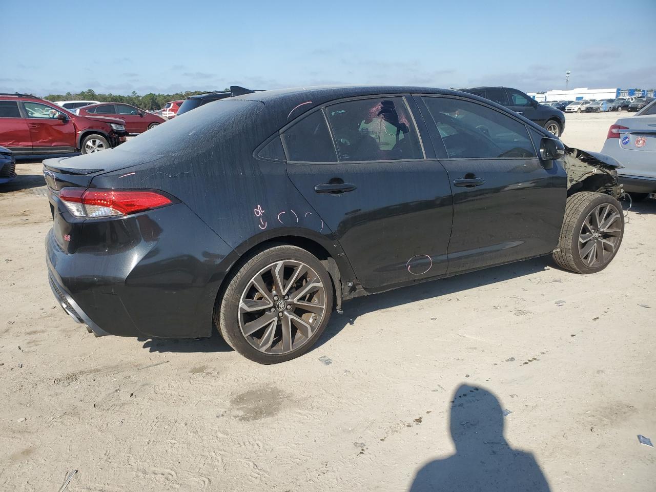 2020 TOYOTA COROLLA SE - Фото 3