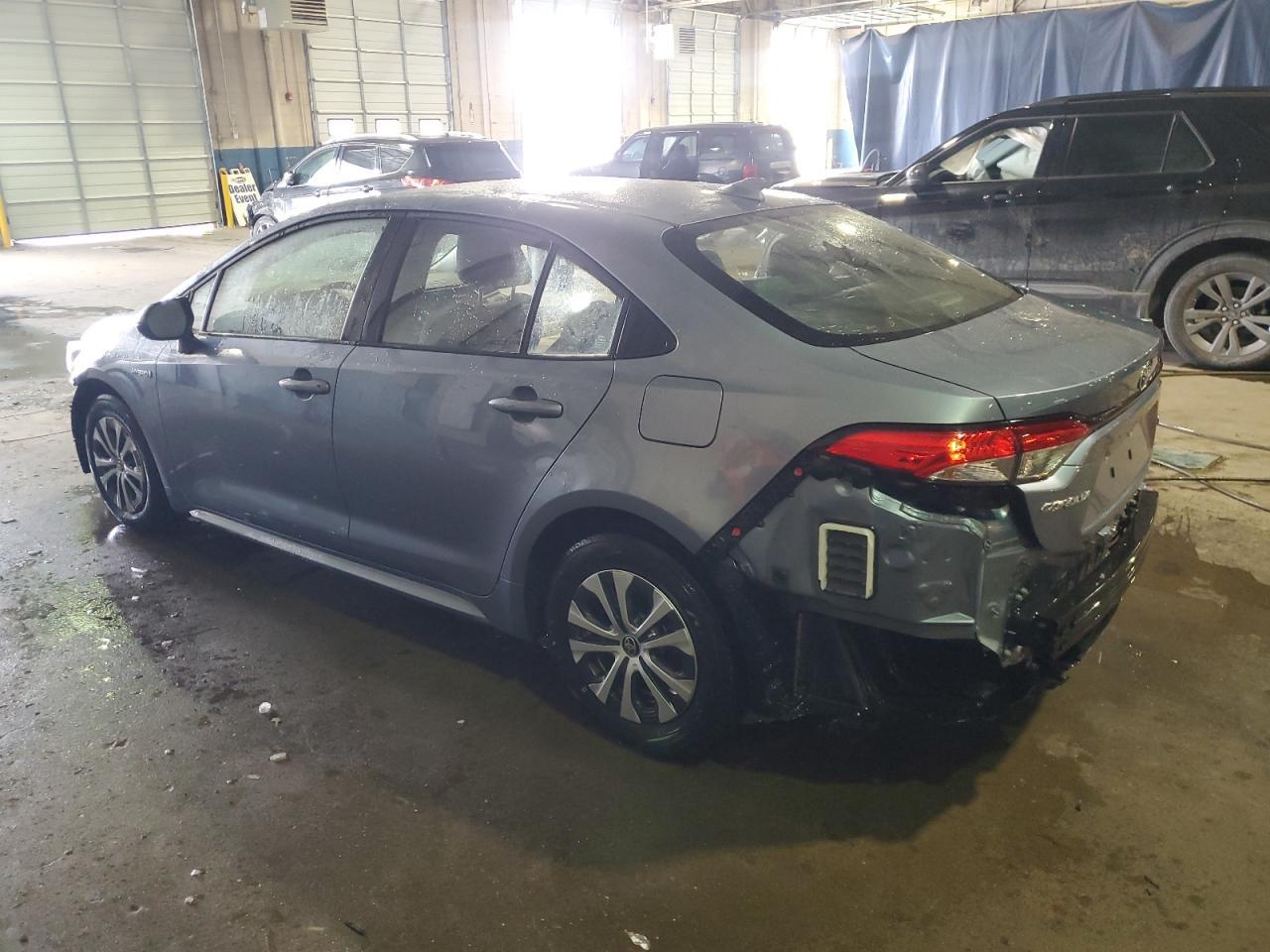 2021 TOYOTA COROLLA LE - Фото 2