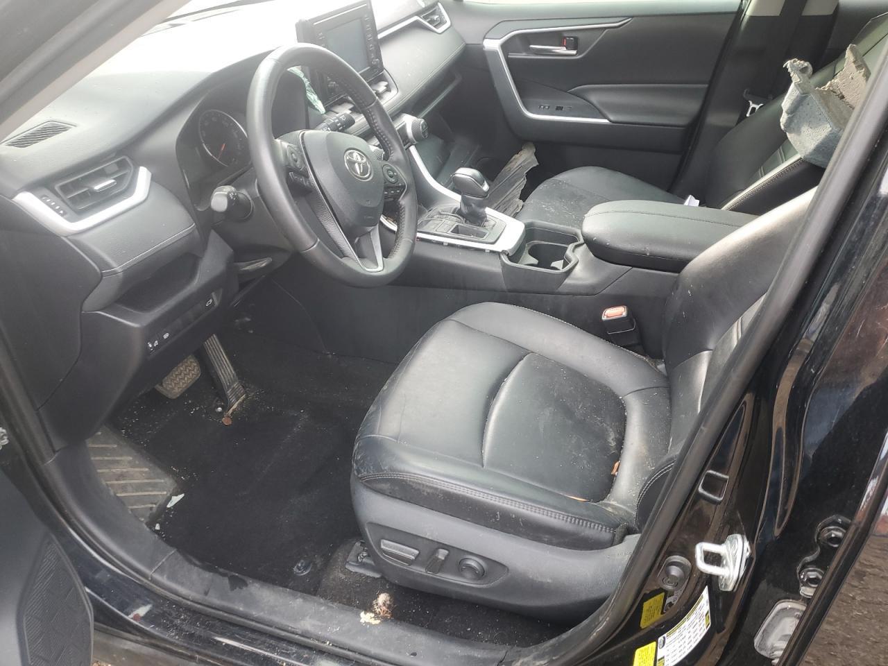 2019 TOYOTA RAV4 XLE P - Фото 7