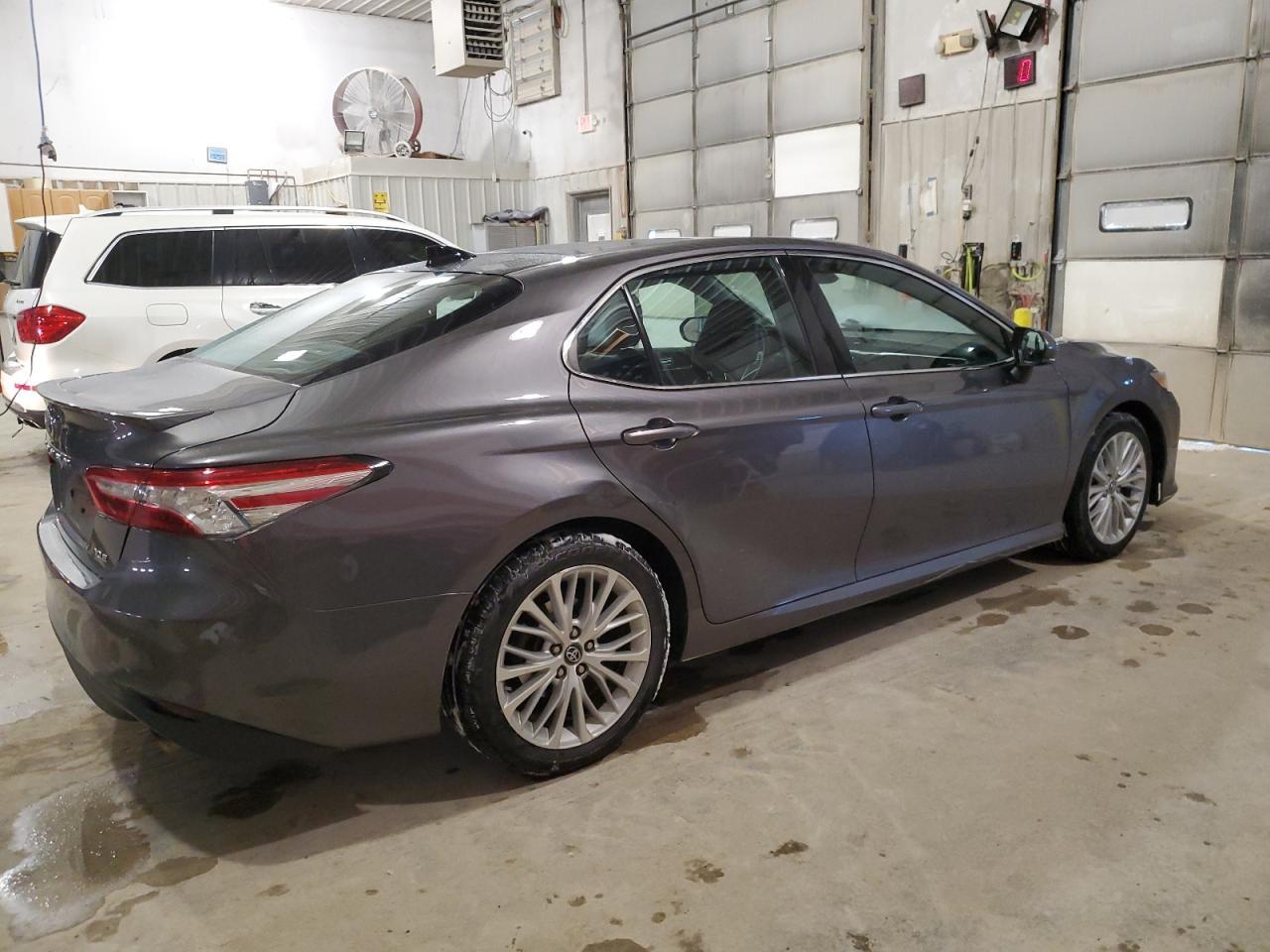 2018 TOYOTA CAMRY L - Image 3