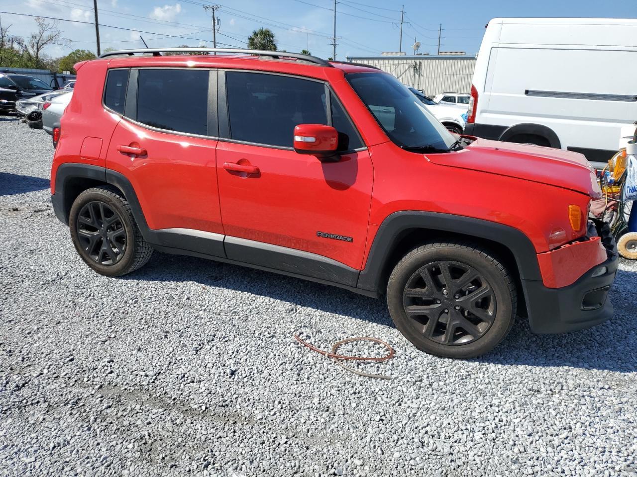 2017 JEEP RENEGADE L - Image 4