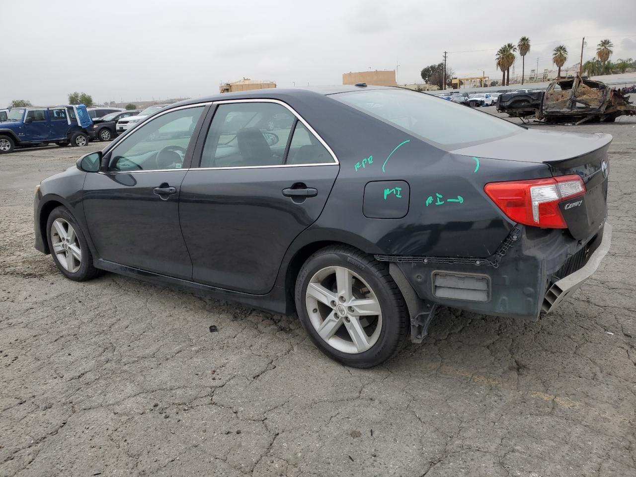 2012 TOYOTA CAMRY BASE - Фото 2
