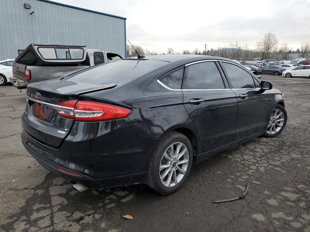 2017 FORD FUSION SE - Image 3