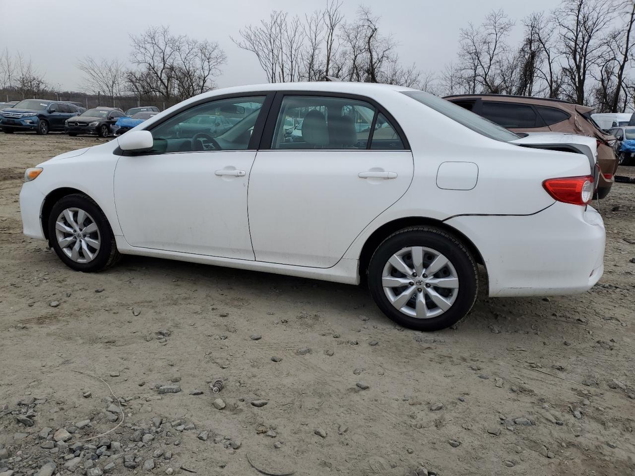 2013 TOYOTA COROLLA BA - Фото 2