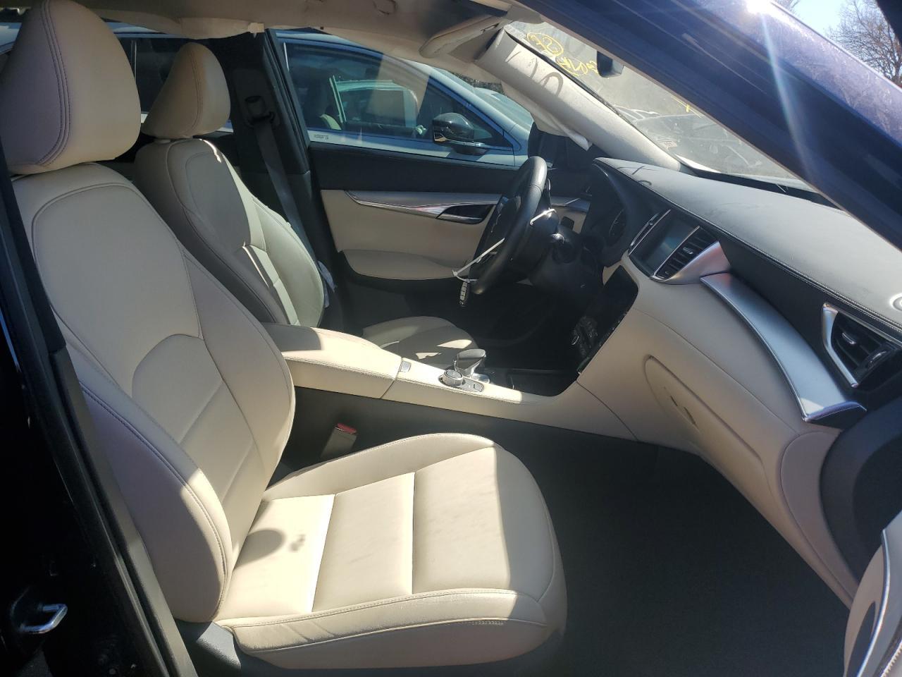 2019 INFINITI QX50 ESSEN - Image 7