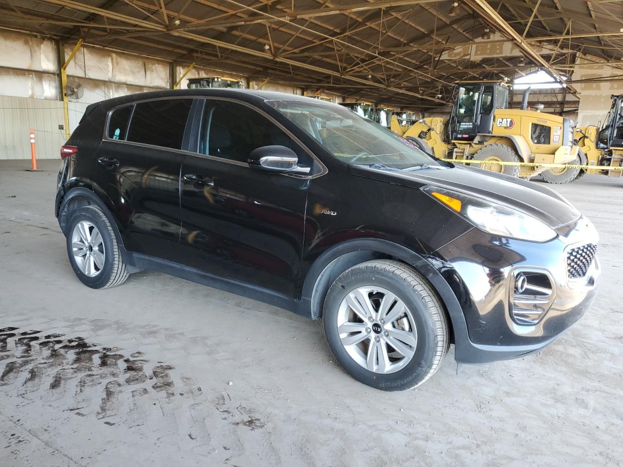 2017 KIA SPORTAGE L - Image 4