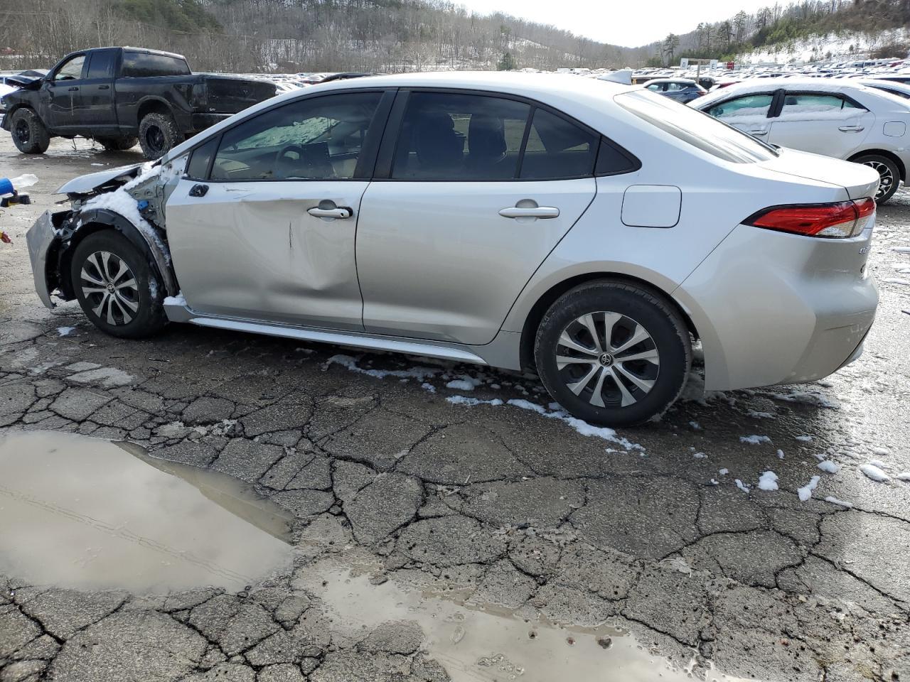 2021 TOYOTA COROLLA LE - Фото 2
