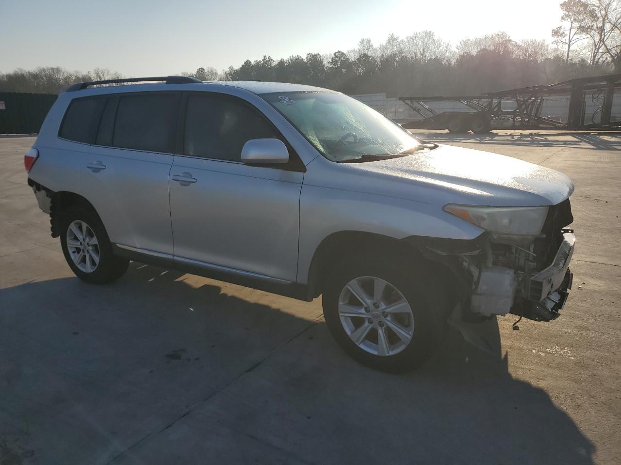 2011 TOYOTA HIGHLANDER - Image 4