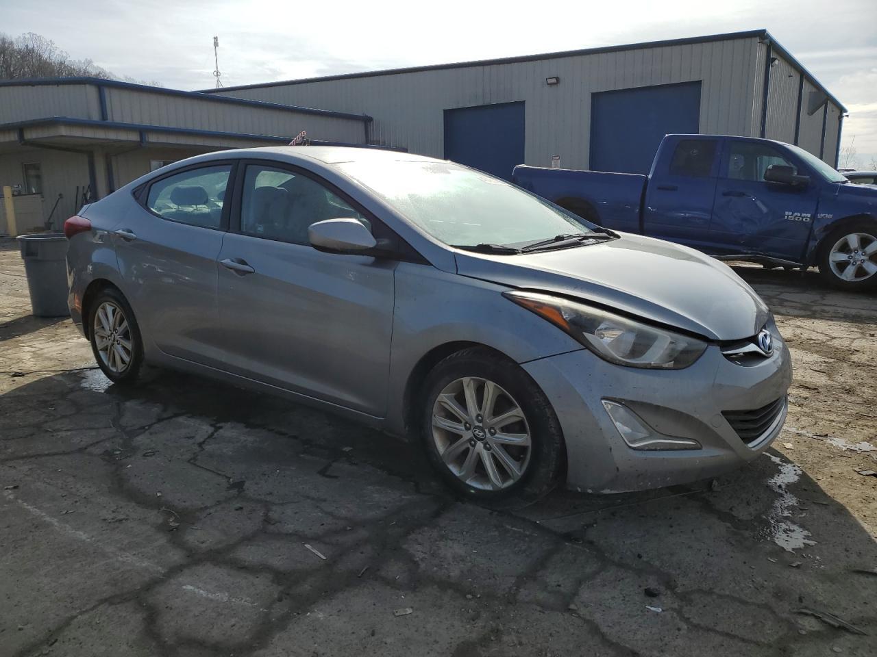2015 HYUNDAI ELANTRA SE - Image 4