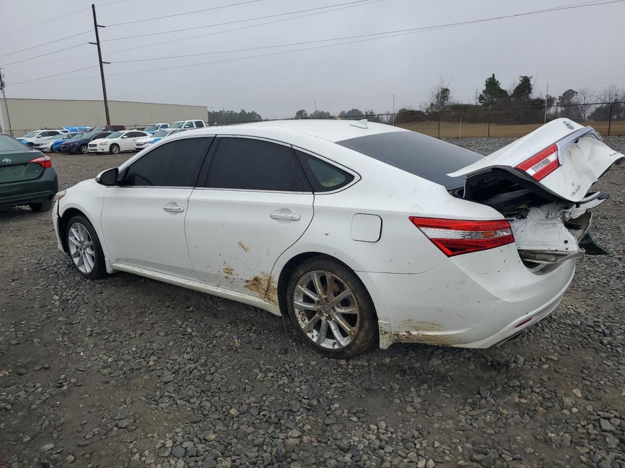 2015 TOYOTA AVALON XLE - Image 2