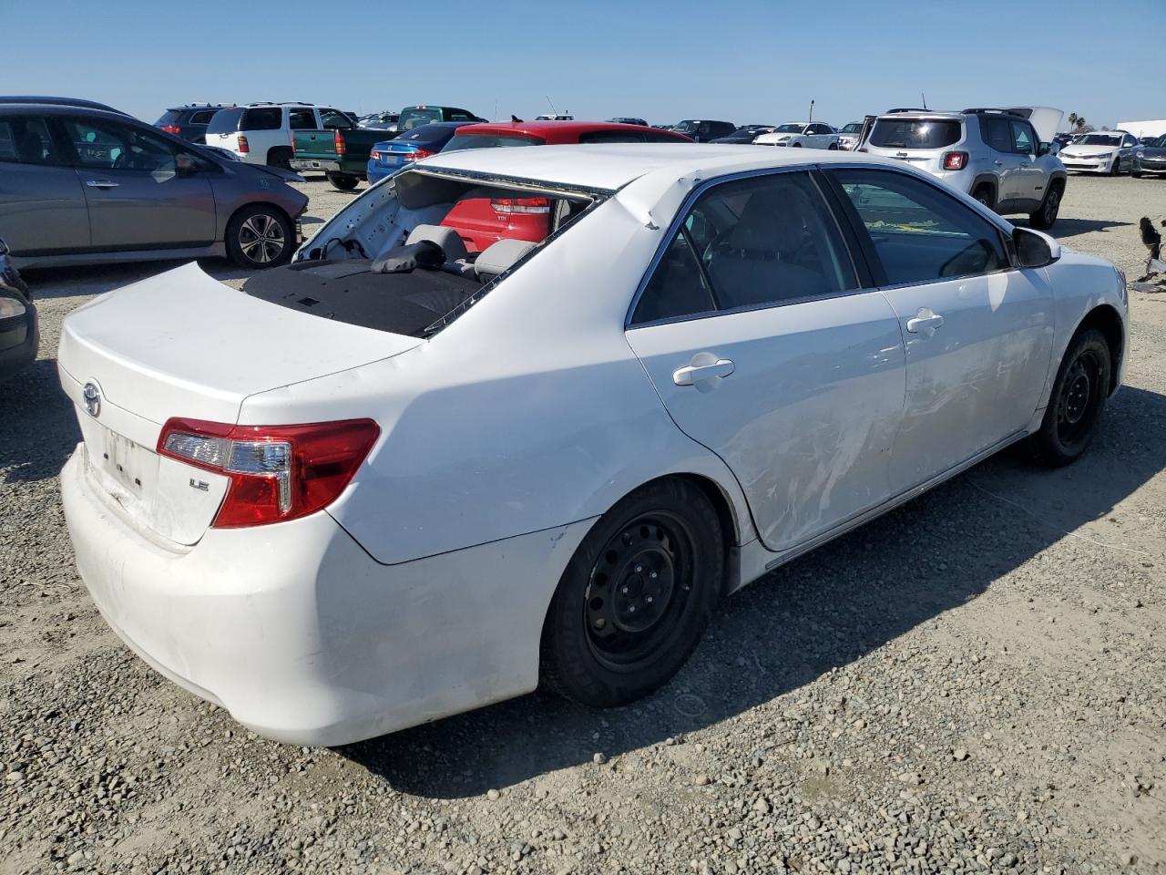 2014 TOYOTA CAMRY L - Image 3