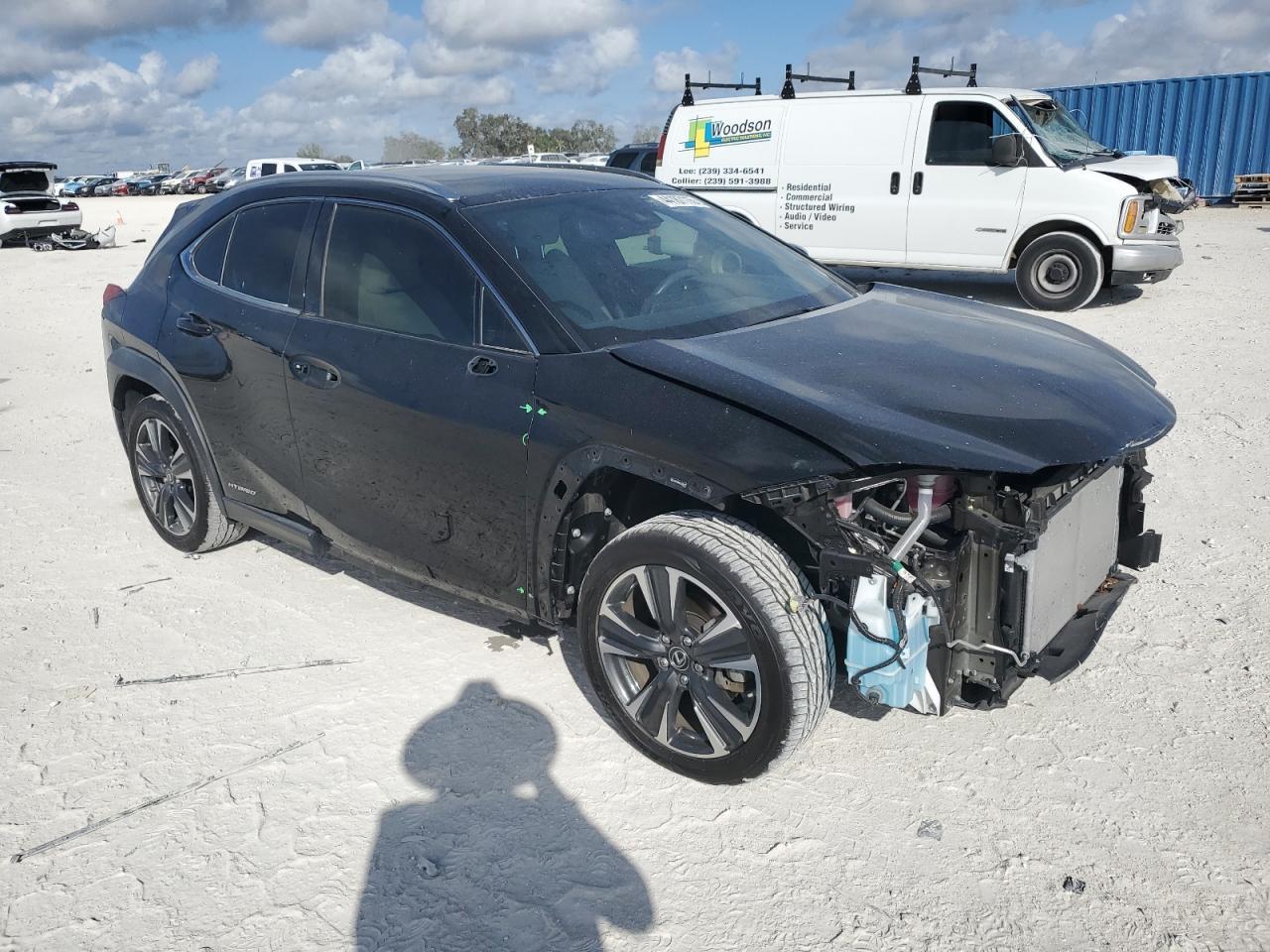 2020 LEXUS UX 250H - Фото 4