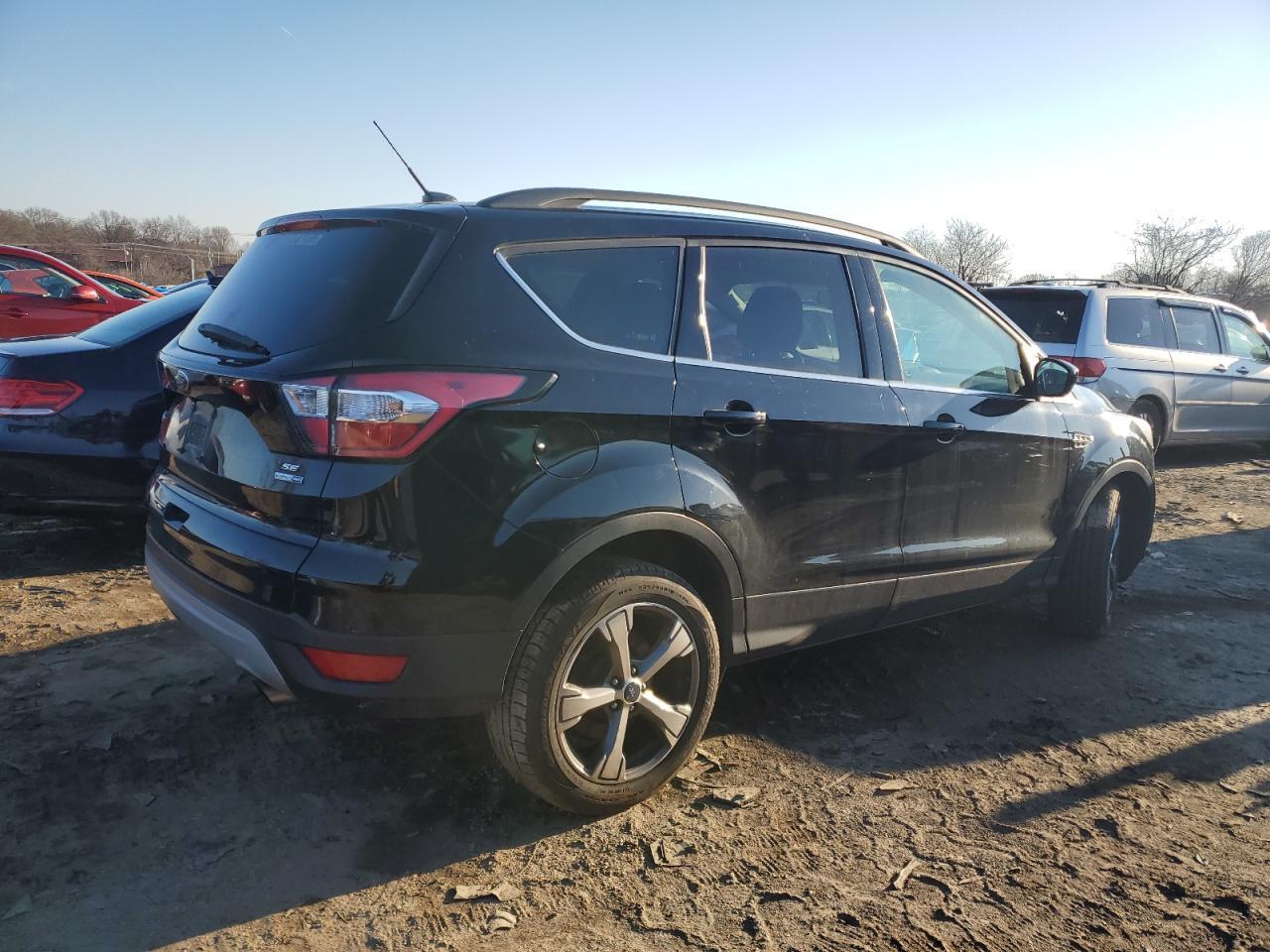 2017 FORD ESCAPE SE - Image 3