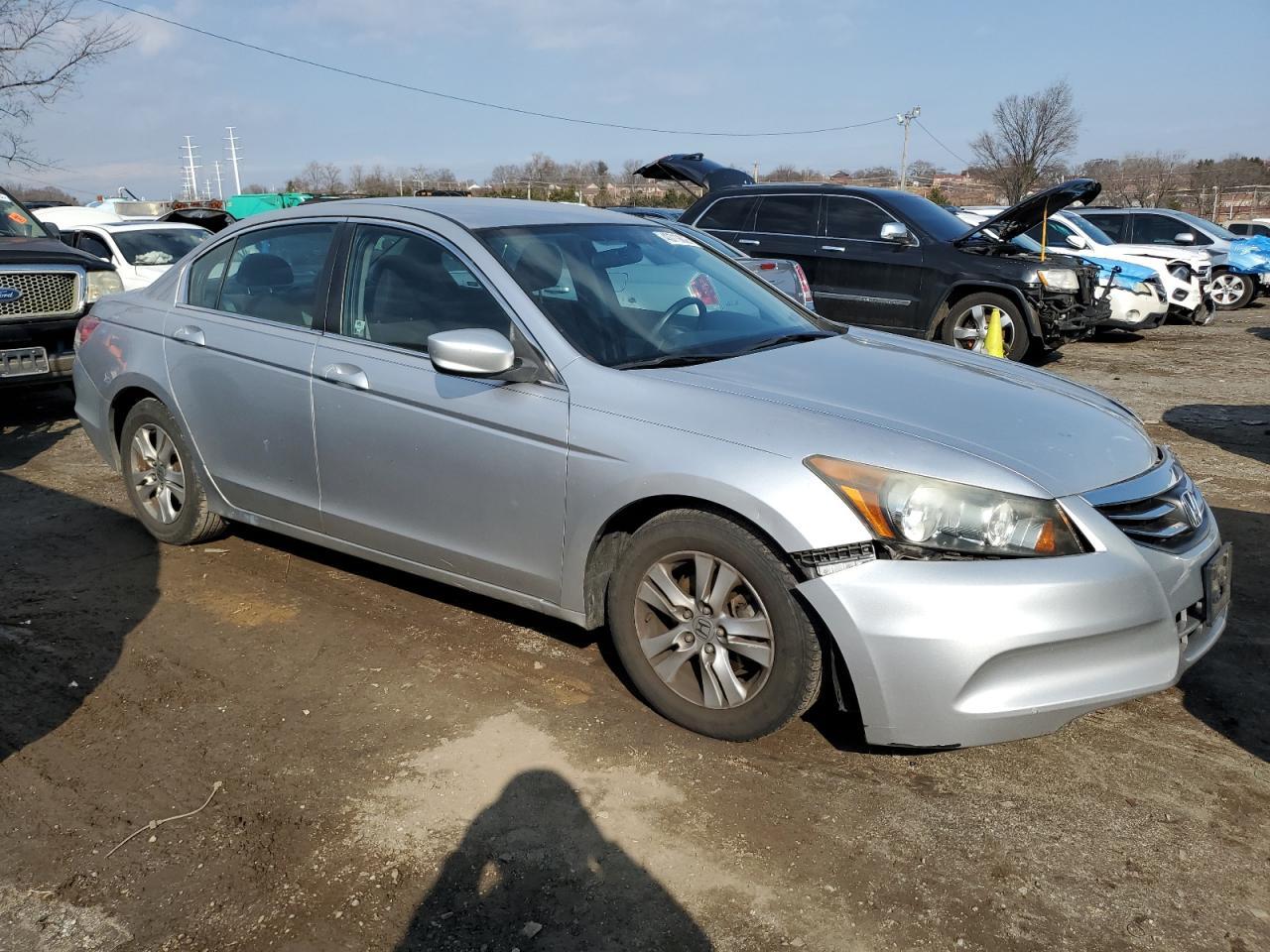 2011 HONDA ACCORD LXP - Image 4