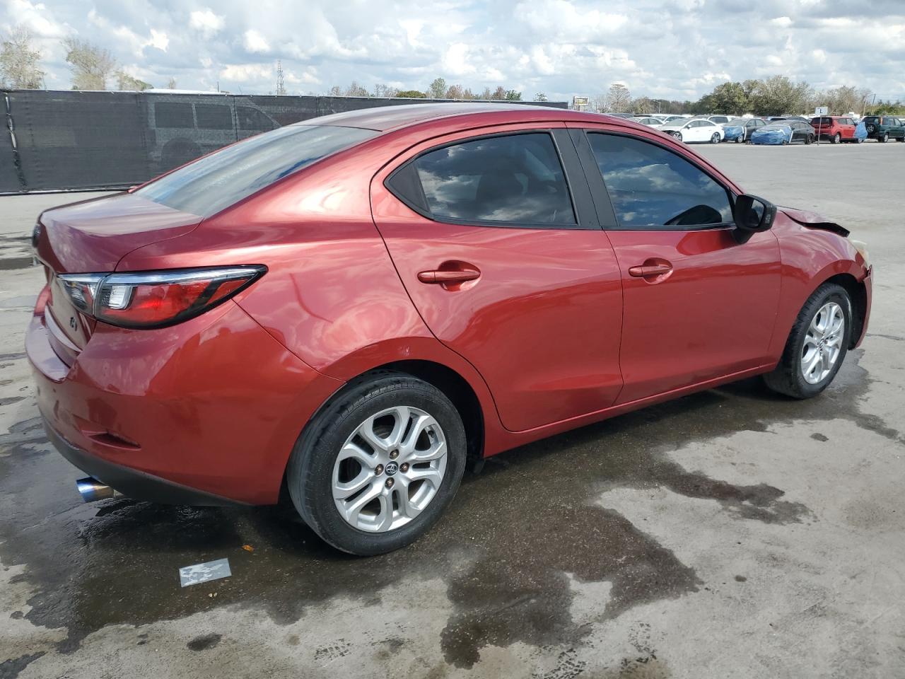2017 TOYOTA YARIS IA - Фото 3