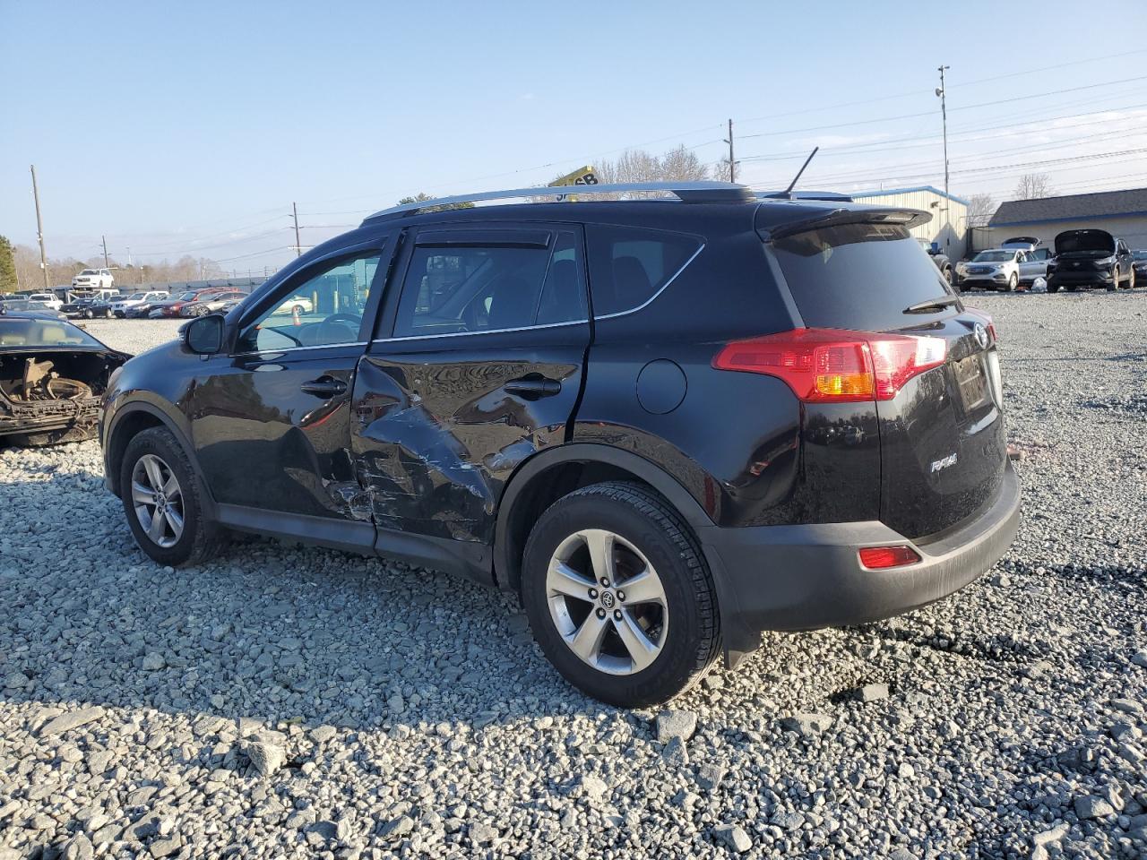 2015 TOYOTA RAV4 XLE - Image 2