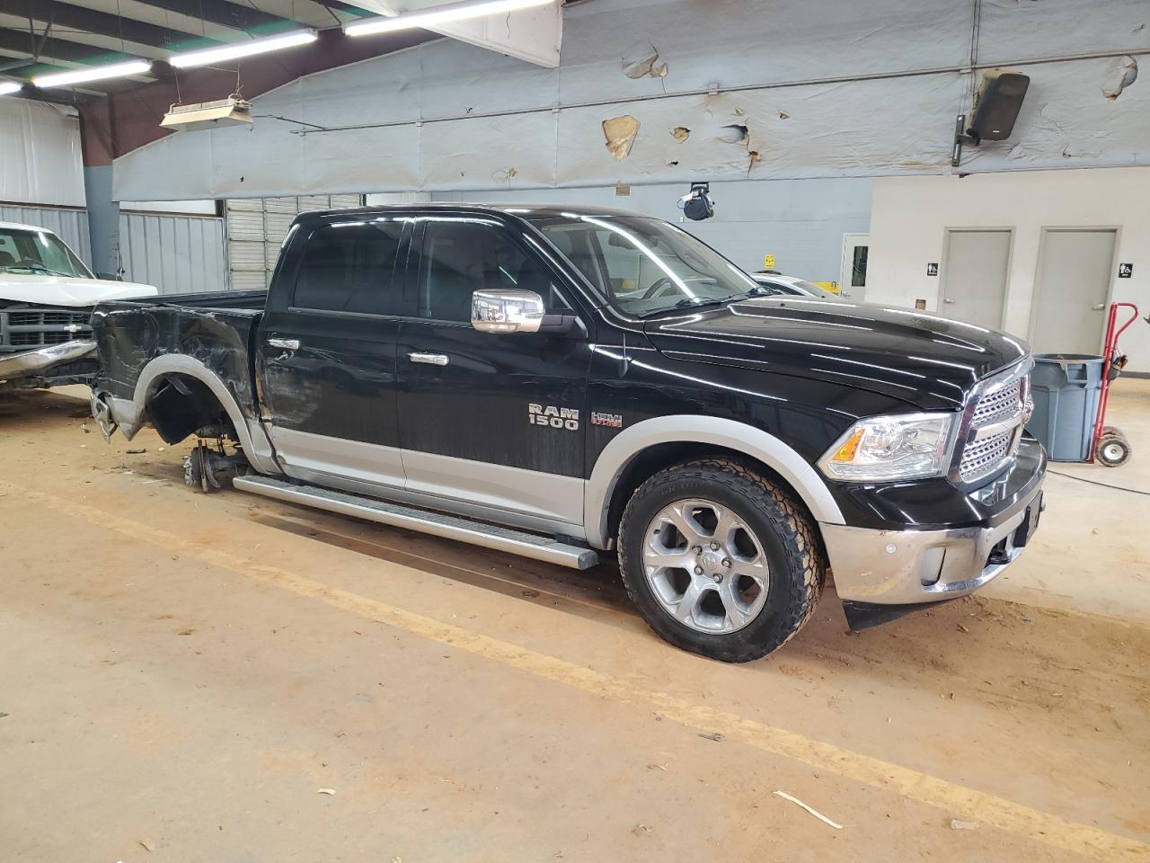 2014 RAM 1500 LARAM - Image 4
