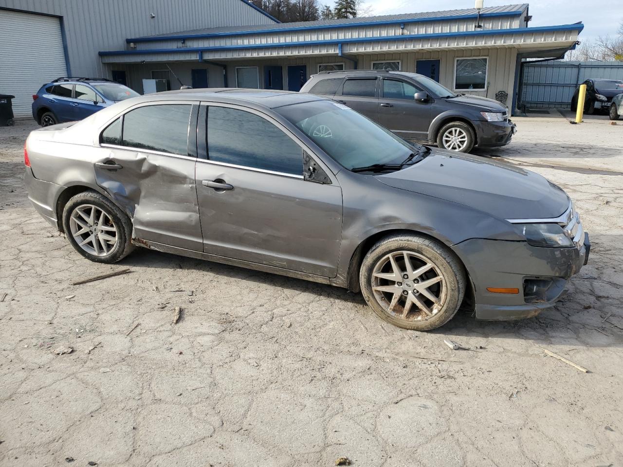 2011 FORD FUSION SEL - Image 4