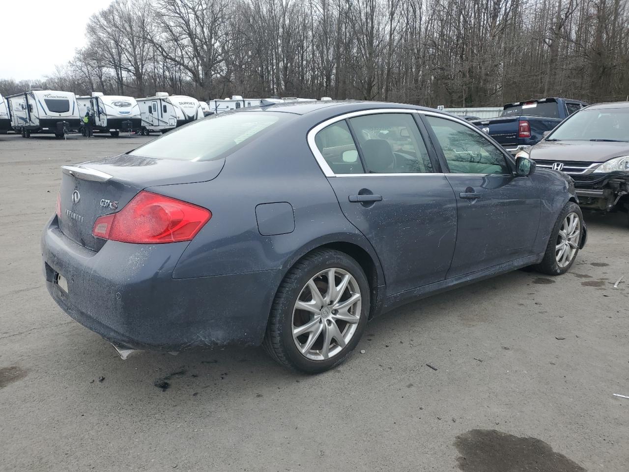 2012 INFINITI G37 - Image 3