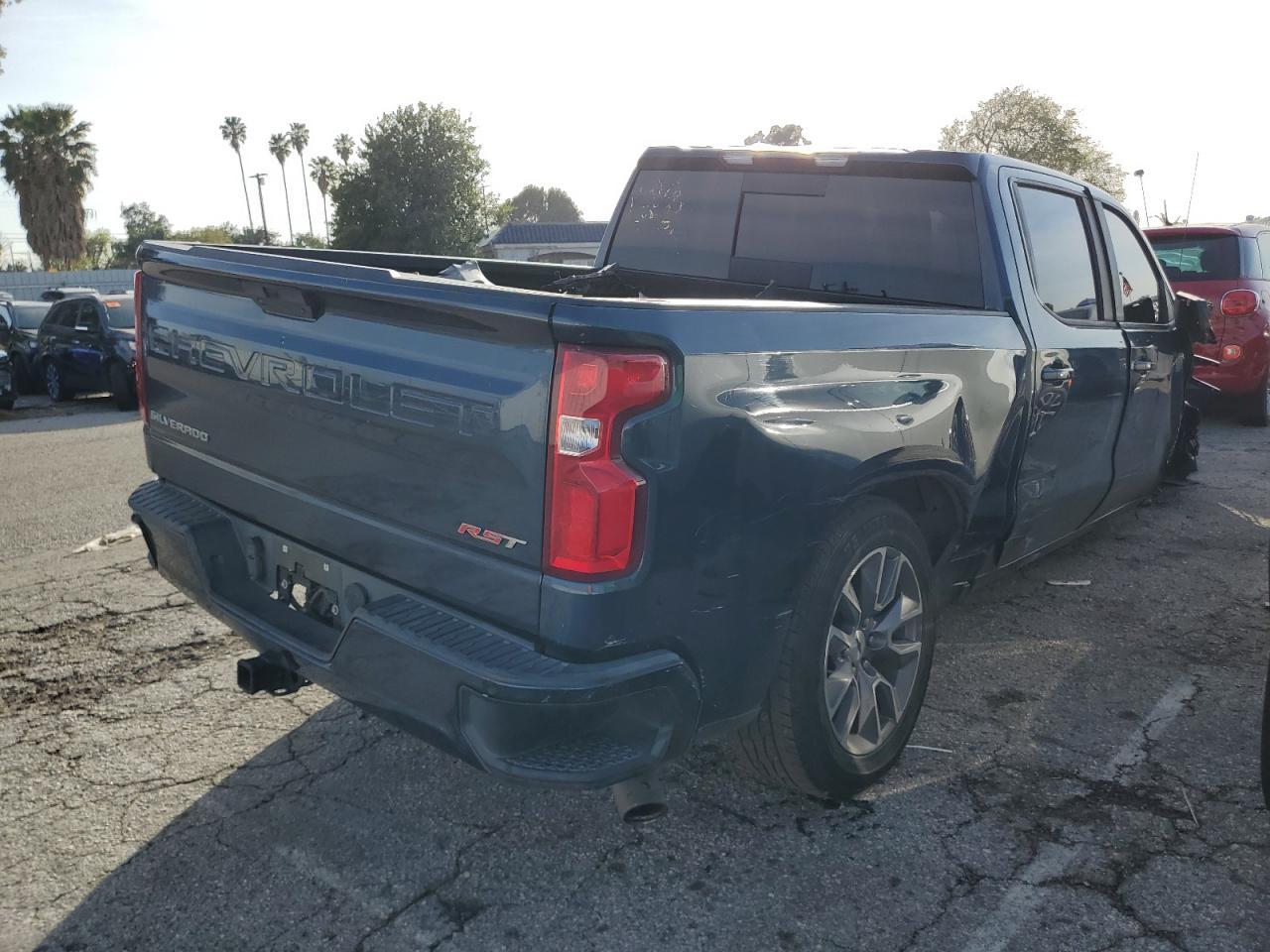 2019 CHEVROLET SILVERADO - Фото 3
