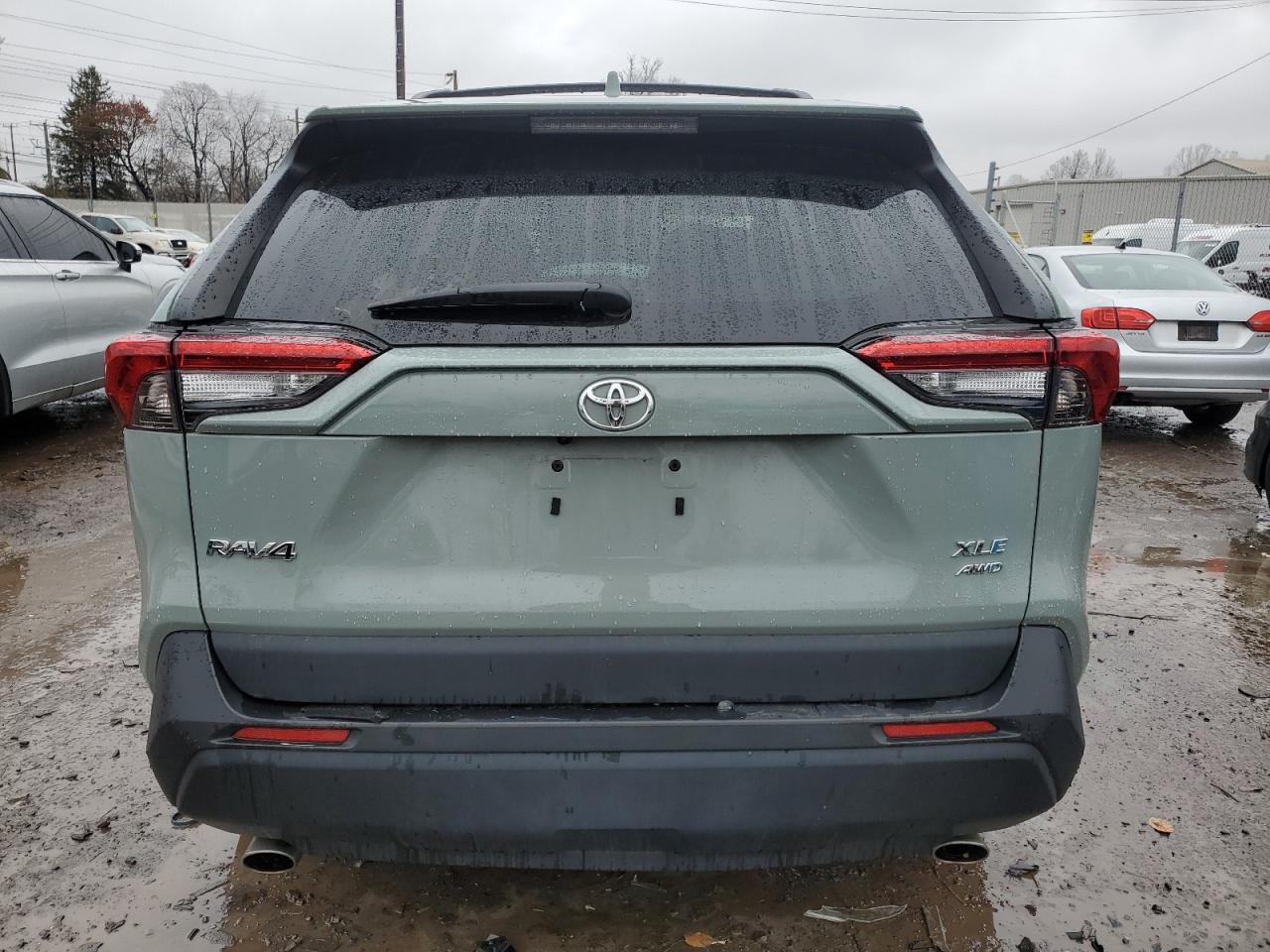 2022 TOYOTA RAV4 XLE - Image 6